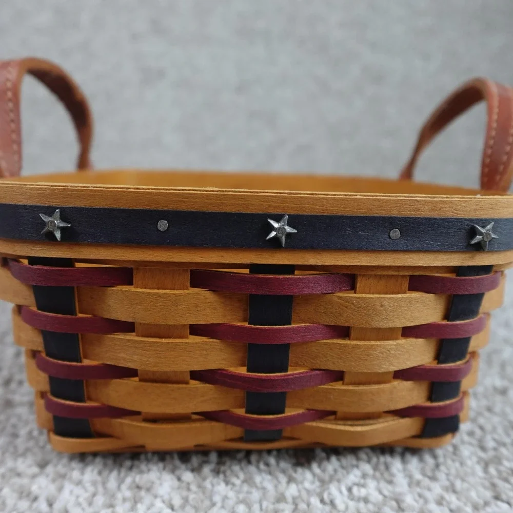Longaberger 2005 Proudly American Medium Berry Basket Red Blue Leather Handle